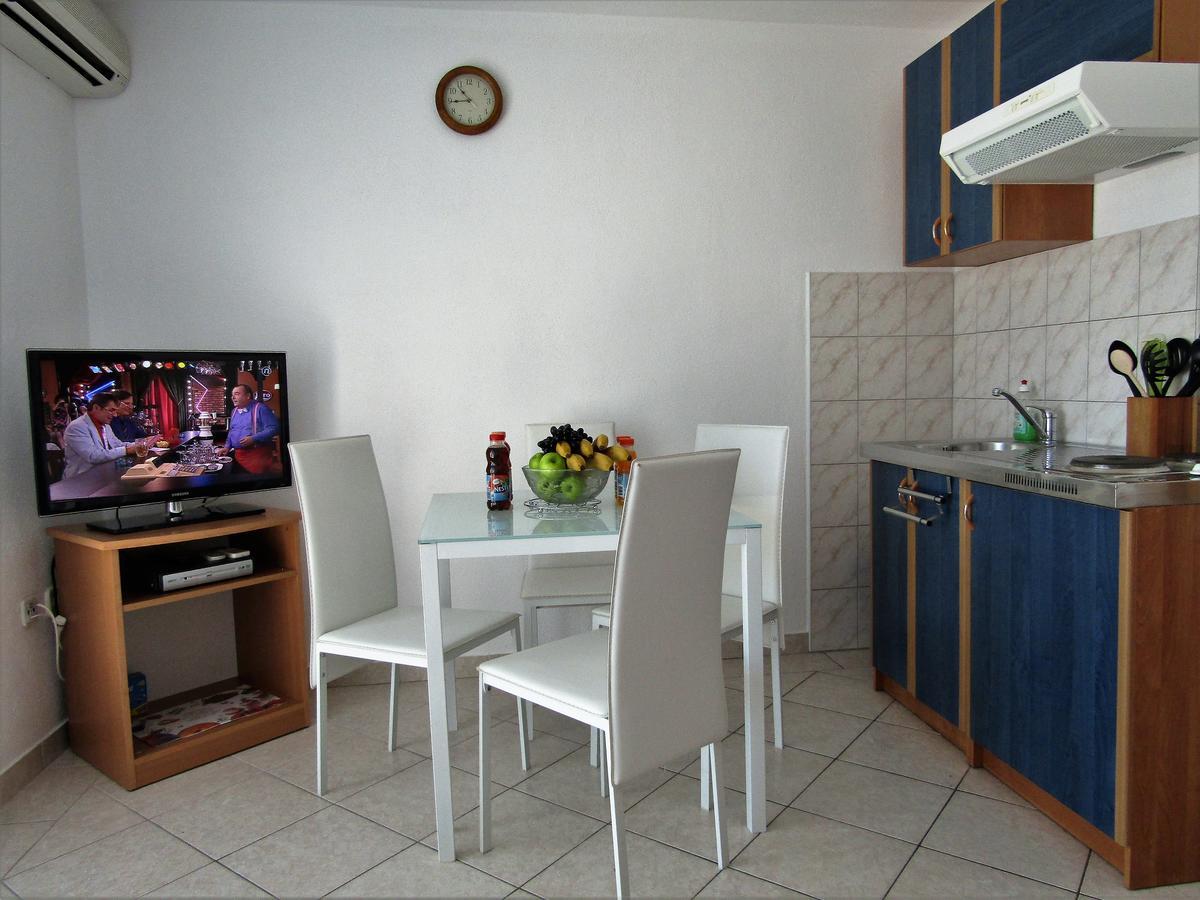 Apartments Kokor Vodice Exterior foto